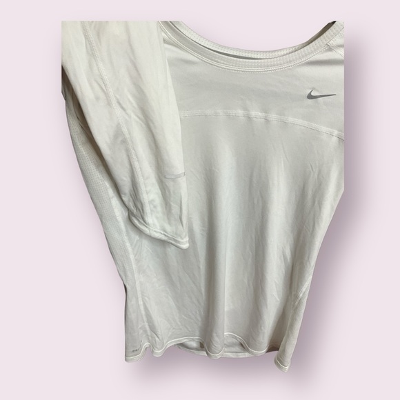 NIKE DRI-FIT running shirt, size M. - Picture 2 of 5